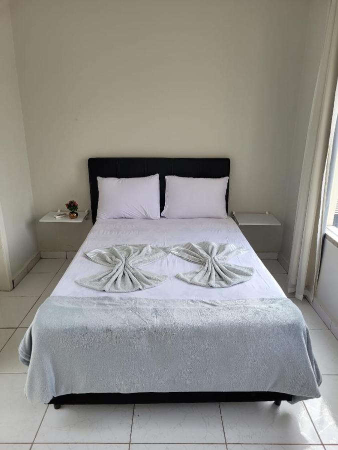 Sobrado 4 Amplo E Confortavel Em Condominio Corumbá Kültér fotó